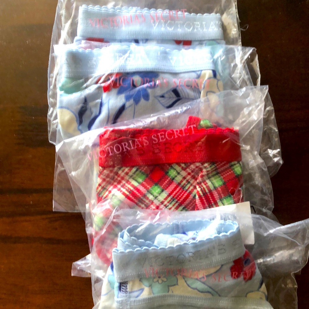 4 Victoria’s Secret thongs 100% cotton, sz.S